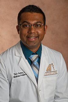 Dr. Theo Gomes